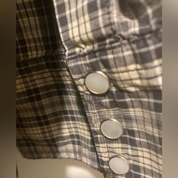 Carhartt shirt - Picture 3 of 7